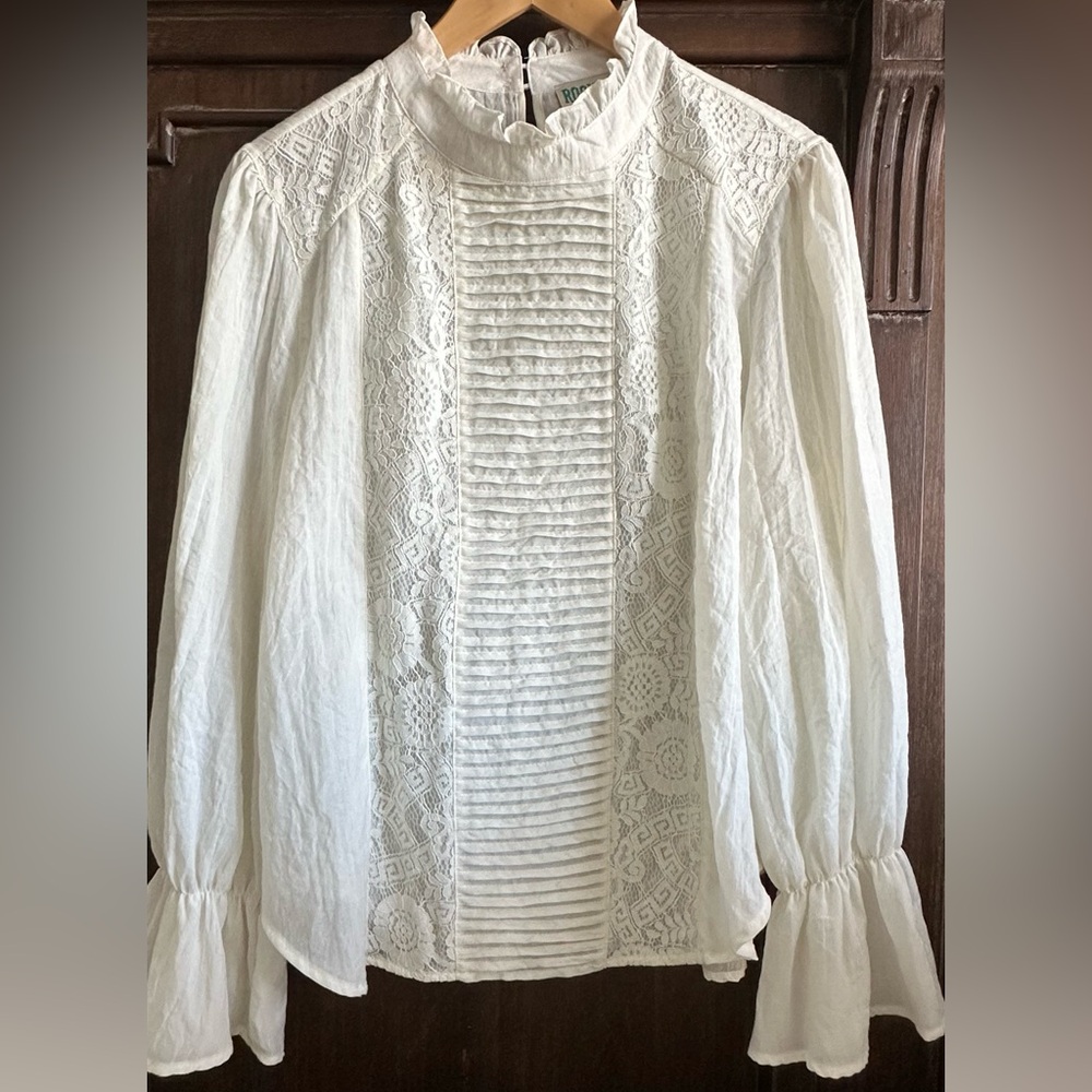Rockin G Elegant White Lace Blouse